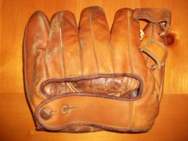 Wilson 680X Soft Ball Glove Back